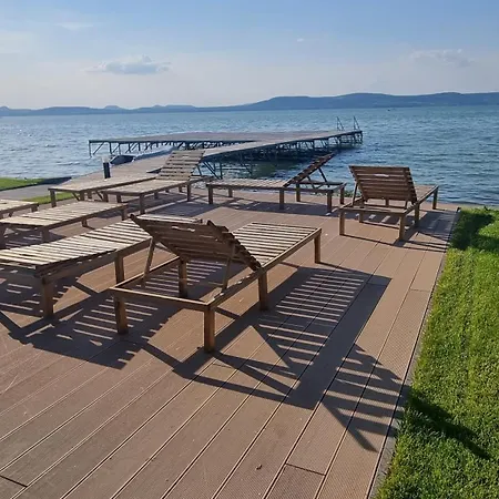 Appart hôtel Platan Experience With Lakeview 3*